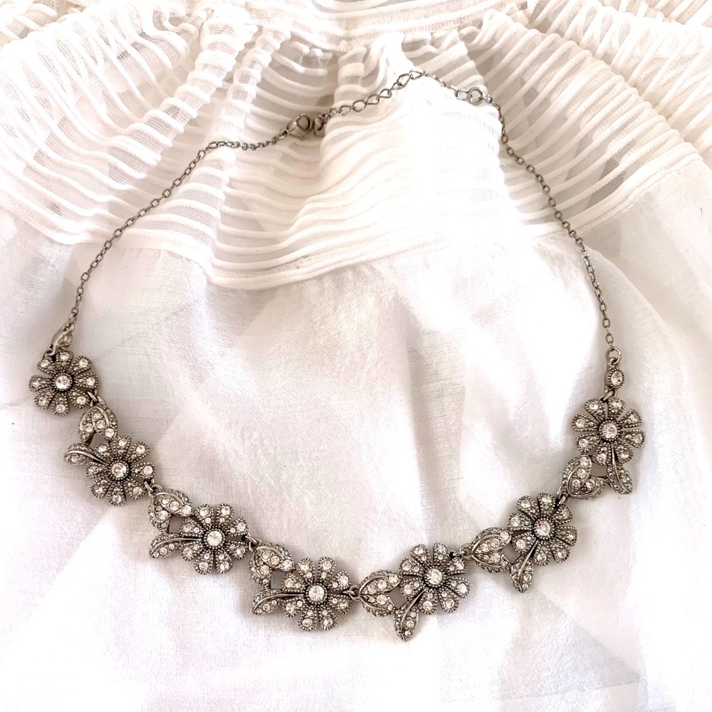 Carolee floral necklace